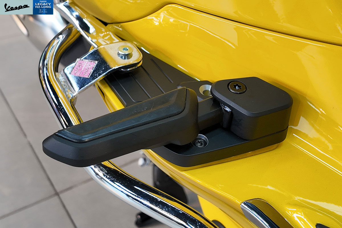 Gác chân Vespa Sprint