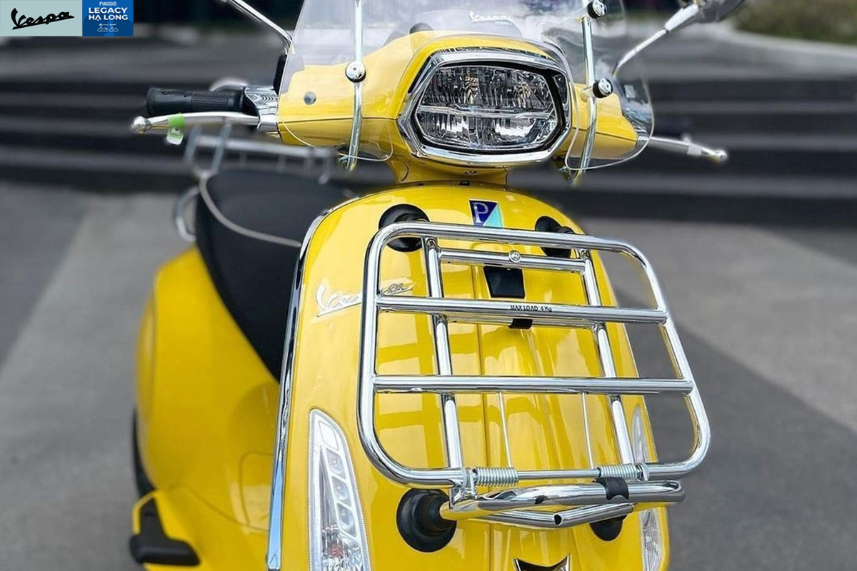 Baga trước Vespa Sprint