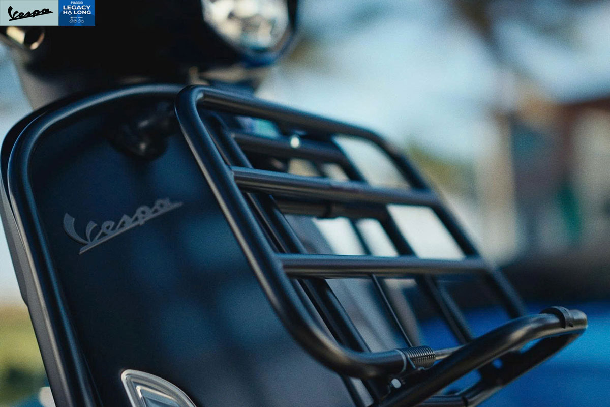 Baga trước Vespa Sprint