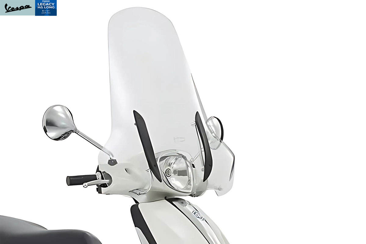 Kính chắn gió cao